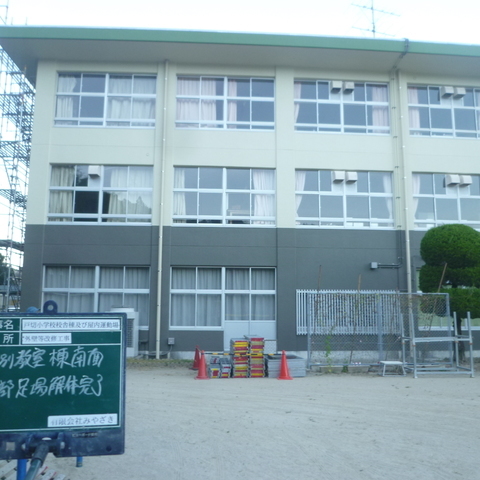 岡垣町　戸切小学校外壁改修工事サムネイル